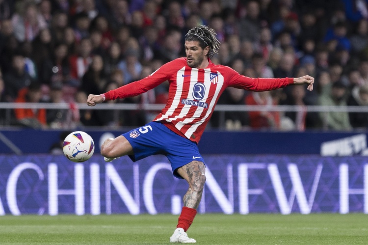 阿斯报：德保罗希望留在马竞，但俱乐部尚未做出决定