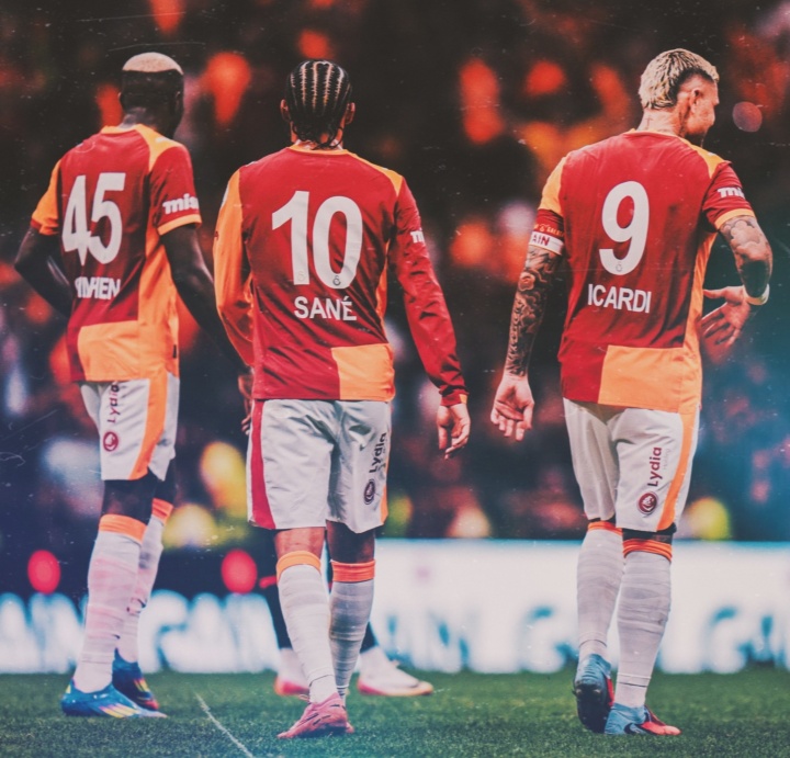 3大亿元先生齐在场！加拉塔萨雷锋线：奥斯梅恩+萨内+伊卡尔迪